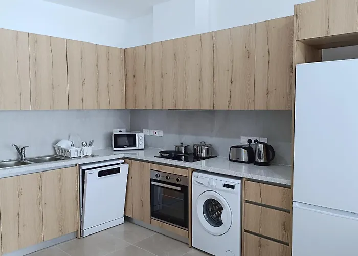 Aparthotel Larvella Estia Luxury Larnaca