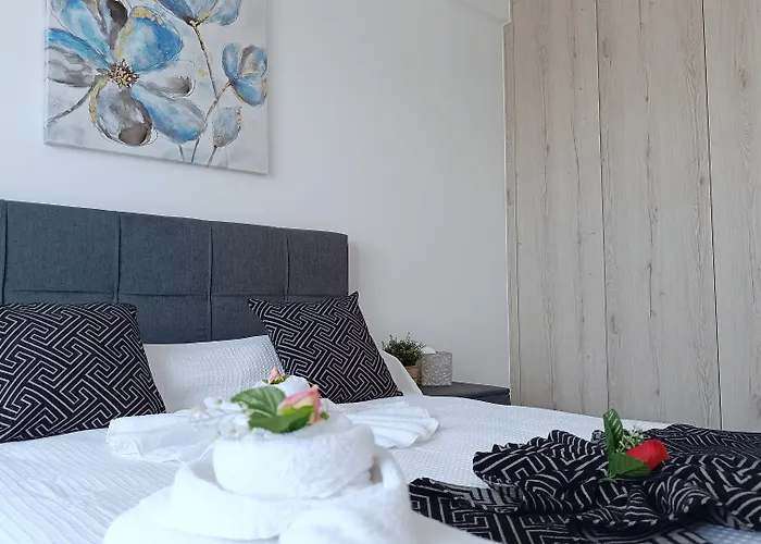 Larvella Estia Luxury Aparthotel