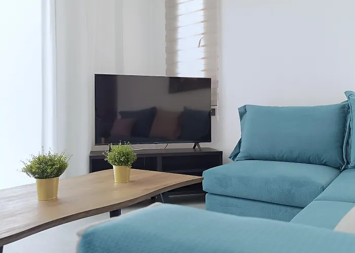 Larvella Estia Luxury Aparthotel