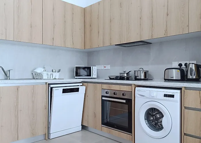 Larvella Estia Luxury 4*