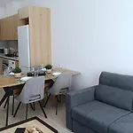 Aparthotel Larvella Estia Luxury Larnaca