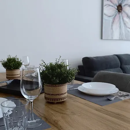 شقة فندقية Larvella Estia Luxury 4*