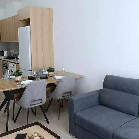 Hotel apartamentowy Larvella Estia Luxury Larnaca