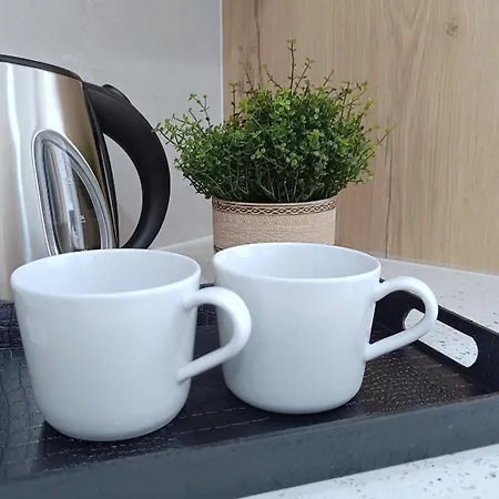 Larvella Estia Luxury Апарт-готель