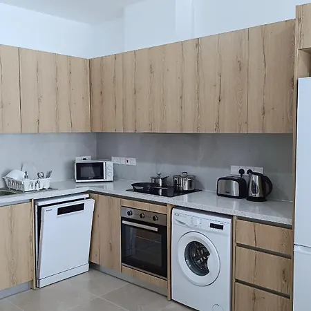 Apartahotel Larvella Estia Luxury Lárnaca
