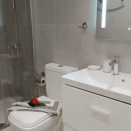 Larvella Estia Luxury Apartahotel