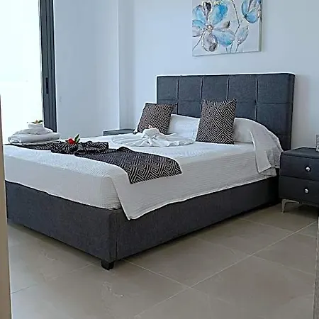 Larvella Estia Luxury 4*