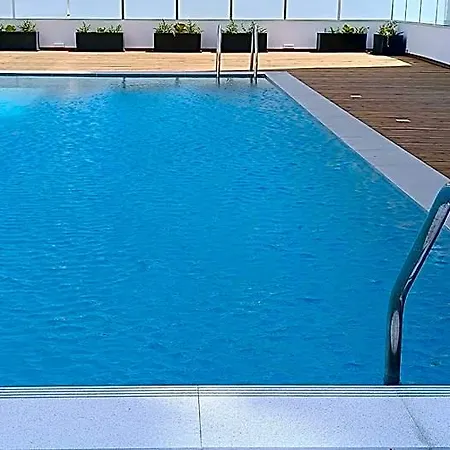 Larvella Estia Luxury