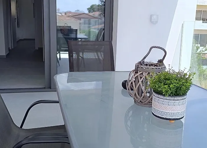 Larvella Estia Luxury Ларнака