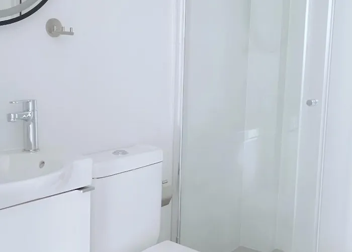 Larvella Estia Luxury